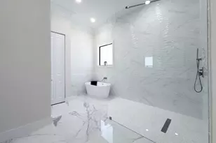 9222 Rosebud Cir, Port Charlotte, FL 33981 - Photo 29