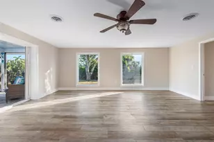 300 E Bay Heights Ave, Englewood, FL 34223 - Photo 9