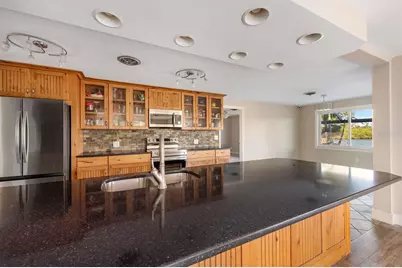 300 E Bay Heights Avenue, Englewood, FL 34223 - Photo 11