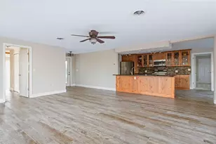 300 E Bay Heights Ave, Englewood, FL 34223 - Photo 5