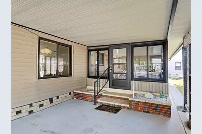 137 N Fiji Circle, Englewood, FL 34223 - Photo 5