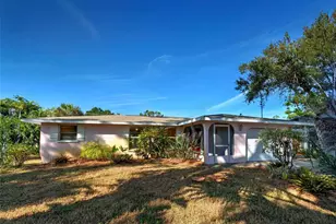5984 Diana Rd, Venice, FL 34293 - Photo 5