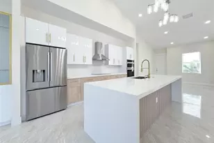 14663 Lillian Cir, Port Charlotte, FL 33981 - Photo 7