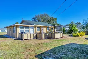 831 E 1st St, Englewood, FL 34223 - Photo 17