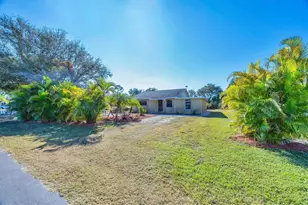 831 E 1st St, Englewood, FL 34223 - Photo 23