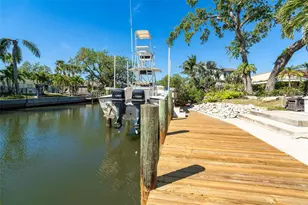 1648 Shelburne Ln, Sarasota, FL 34231 - Photo 51