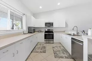 8101 Memory Ln, Rotonda West, FL 33947 - Photo 9