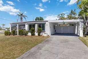 1305 Rocky Creek Ln, Englewood, FL 34224 - Photo 3