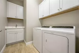 23889 Waverly Cir, Venice, FL 34293 - Photo 27