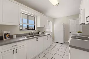 10421 Chablis Ave, Englewood, FL 34224 - Photo 7