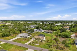 10421 Chablis Ave, Englewood, FL 34224 - Photo 35
