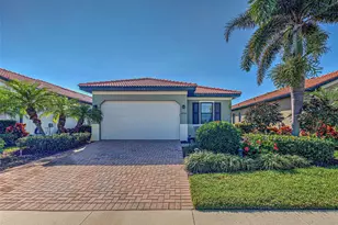 10353 Crooked Crk Dr, Venice, FL 34293 - Photo 3