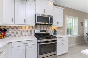 11435 Fort Lauderdale Pl, Venice, FL 34293 - Photo 15