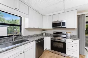 285 S Oxford Dr, Englewood, FL 34223 - Photo 15