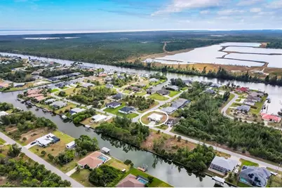 15117 Lyneburg Avenue, Port Charlotte, FL 33981 - Photo 73