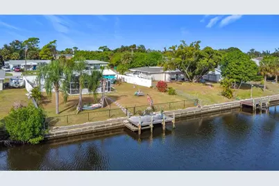 551 W Tarpon Boulevard NW, Port Charlotte, FL 33952 - Photo 17