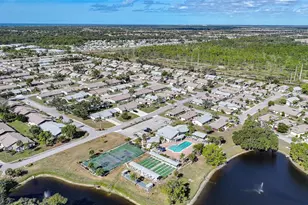 643 Foxwood Blvd, Englewood, FL 34223 - Photo 41