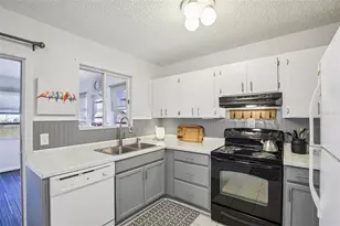 13374 Bronze Ave, Port Charlotte, FL 33981 - Photo 11