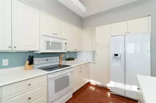 8226 Harborside Cir, Englewood, FL 34224 - Photo 13