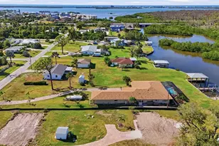 2050 Oyster Creek Dr, Englewood, FL 34224 - Photo 41