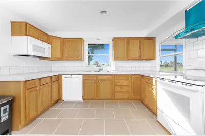 81 Oakland Hills Place, Rotonda West, FL 33947 - Photo 15