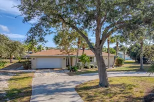 500 Green Dolphin Dr S, Placida, FL 33946 - Photo 13