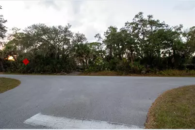 15038 Cresent Avenue, Port Charlotte, FL 33953 - Photo 3
