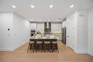 18803 Dayspring Pl, Venice, FL 34293 - Photo 3