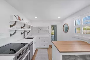 638 Yale St, Englewood, FL 34223 - Photo 9