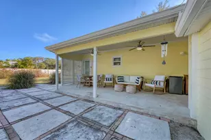 638 Yale St, Englewood, FL 34223 - Photo 19