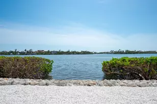 8005 Bay Pointe Dr, Englewood, FL 34224 - Photo 11