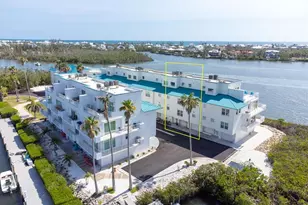 8005 Bay Pointe Dr, Englewood, FL 34224 - Photo 3