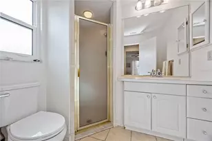 617 Sugarwood Dr, Venice, FL 34292 - Photo 19