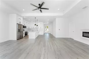 27 Bunker Ct, Rotonda West, FL 33947 - Photo 11