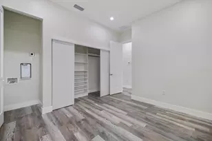 3525 McIntosh Rd, Sarasota, FL 34232 - Photo 15