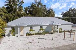 3525 McIntosh Rd, Sarasota, FL 34232 - Photo 3