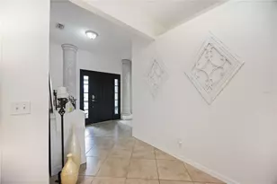 271 Fareham Dr, Venice, FL 34293 - Photo 11