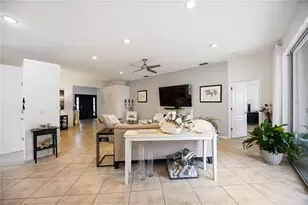 271 Fareham Dr, Venice, FL 34293 - Photo 15