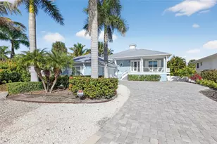 261 Seabreeze Ct, Boca Grande, FL 33921 - Photo 1