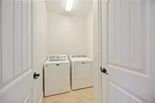 107 Medalist Rd, Rotonda West, FL 33947 - Photo 27