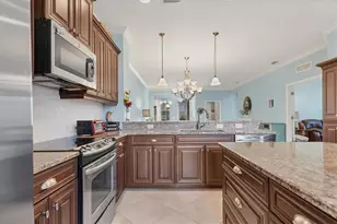 10810 Lerwick Cir, Englewood, FL 34223 - Photo 17