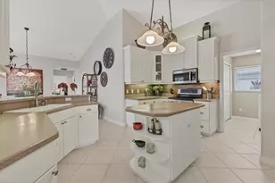 42 Medalist Ln, Rotonda West, FL 33947 - Photo 21