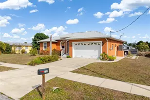 125 Baldwin Ct SE, Port Charlotte, FL 33952 - Photo 3