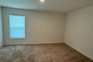 2082 S Chamberlain Blvd, North Port, FL 34286 - Photo 7