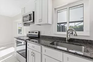 7287 Wicklow Ln, Englewood, FL 34224 - Photo 9