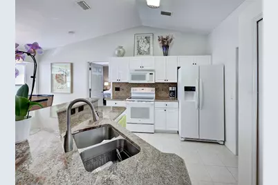 10381 Sandrift Avenue, Englewood, FL 34224 - Photo 17