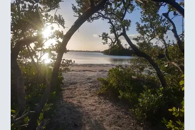 8025 Weyers Court, Englewood, FL 34224 - Photo 95