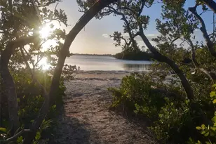 8025 Weyers Ct, Englewood, FL 34224 - Photo 95