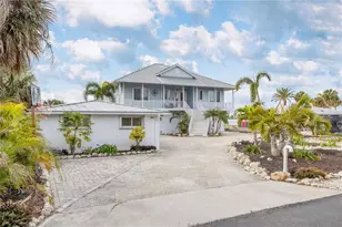 1380 Aqua View Ln, Englewood, FL 34223 - Photo 3