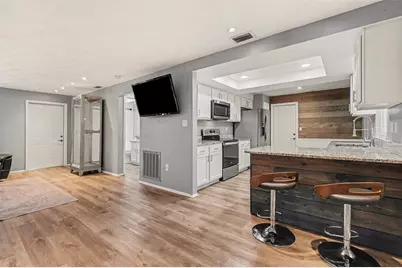 838 Spring View Avenue NW, Port Charlotte, FL 33948 - Photo 5